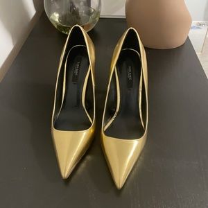 Zara gold metallic pumps